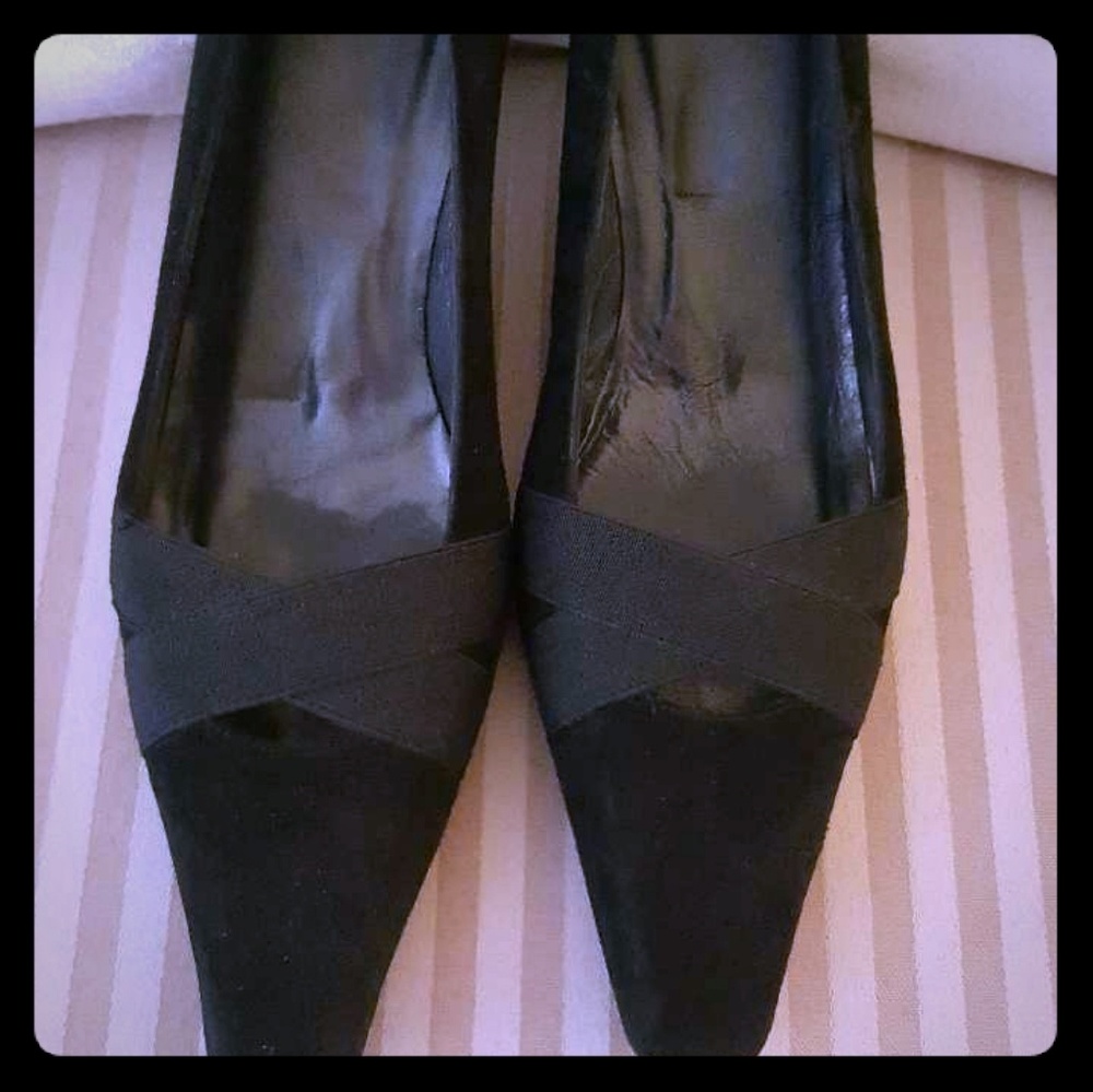 Stuart Weitzman low pumps